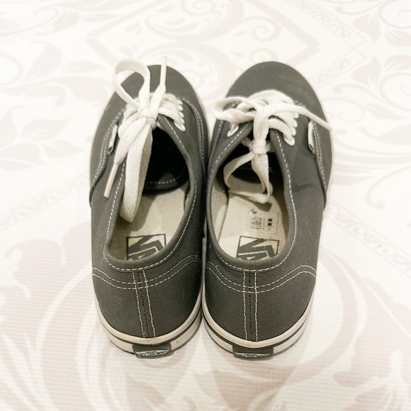 Vans Unisex's Authentic LO PRO Sneakers 4 Men US / 5.5 Women US (Pewter/White) - Picture 4 of 9